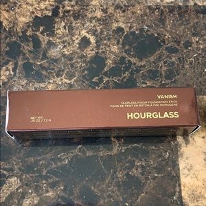 BRAND NEW Hourglass Vanish Foundation Stick